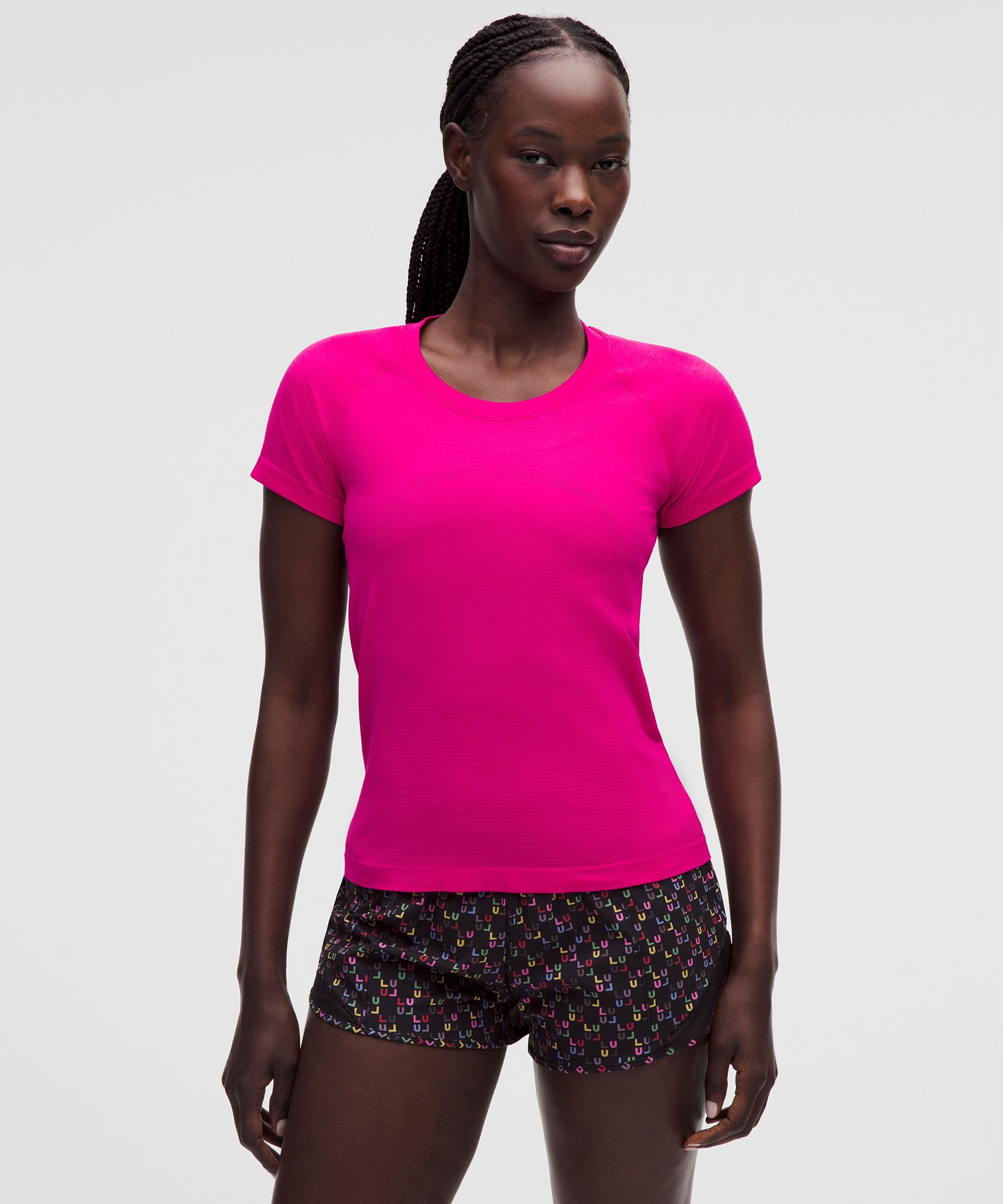 Women's Swiftly Tech Short-Sleeve Shirt (Pink)