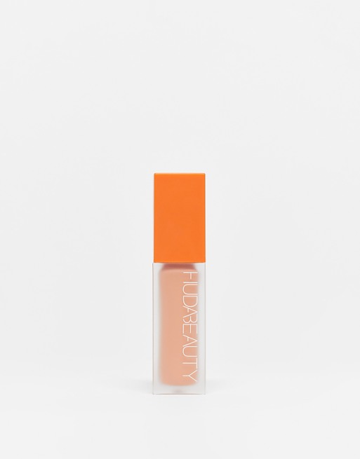 Huda Beauty: Faux Filter Color Corrector (Peach Light)