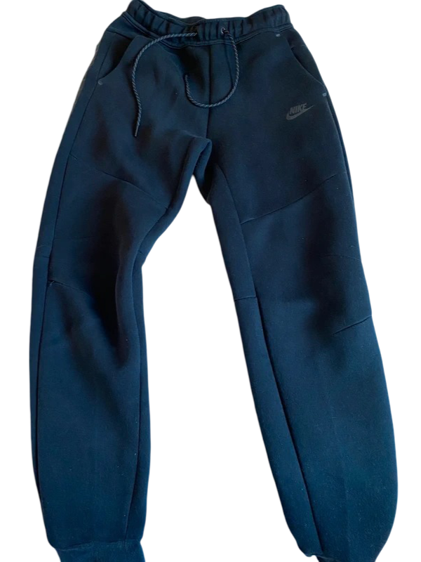 Nike: Men’s Tech Fleece Sweatpants (Black)