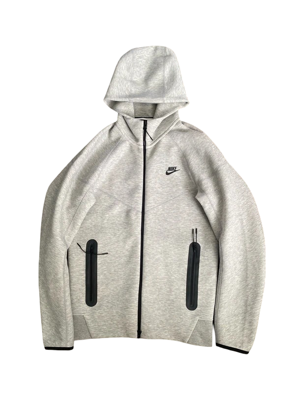 Nike: Old Season Tech Fleece (Grey)