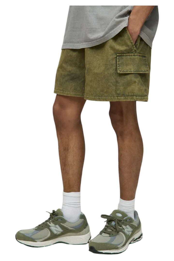 BoohooMan: Elasticated Waist Relaxed Fit Washed Ripstop Cargo Shorts (Khaki)