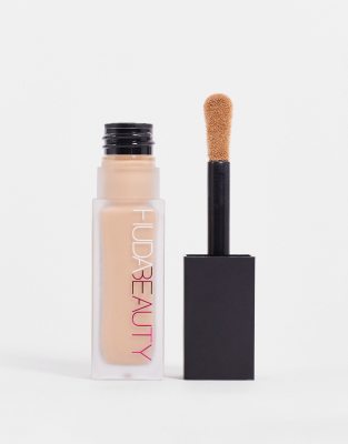 Huda Beauty: FauxFilter Concealer (Nougat 2.5)