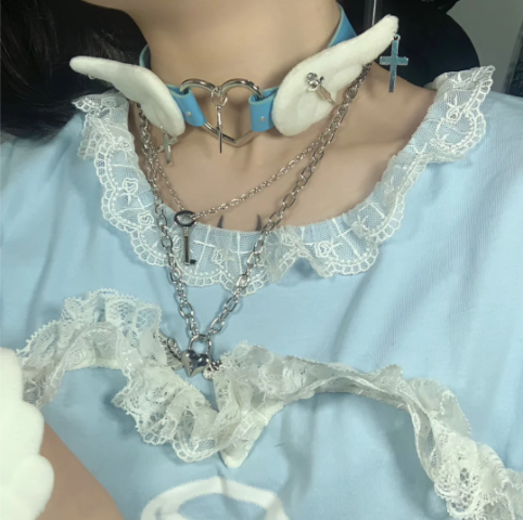 Jirai Kei: Angel Wing Pendant Necklace (Blue)