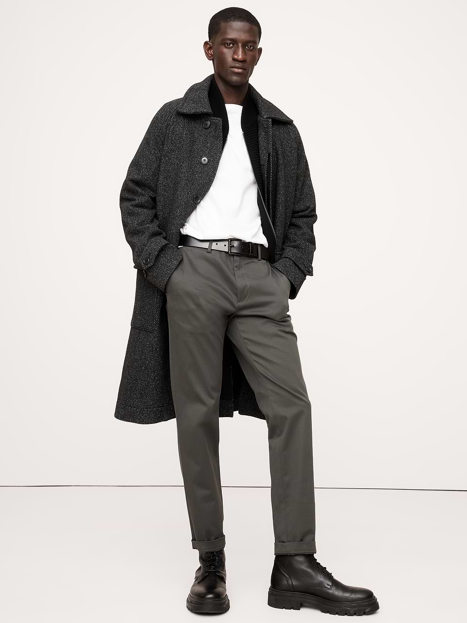 Men's Slim Rapid Movement Chino (Anthracite Gray)