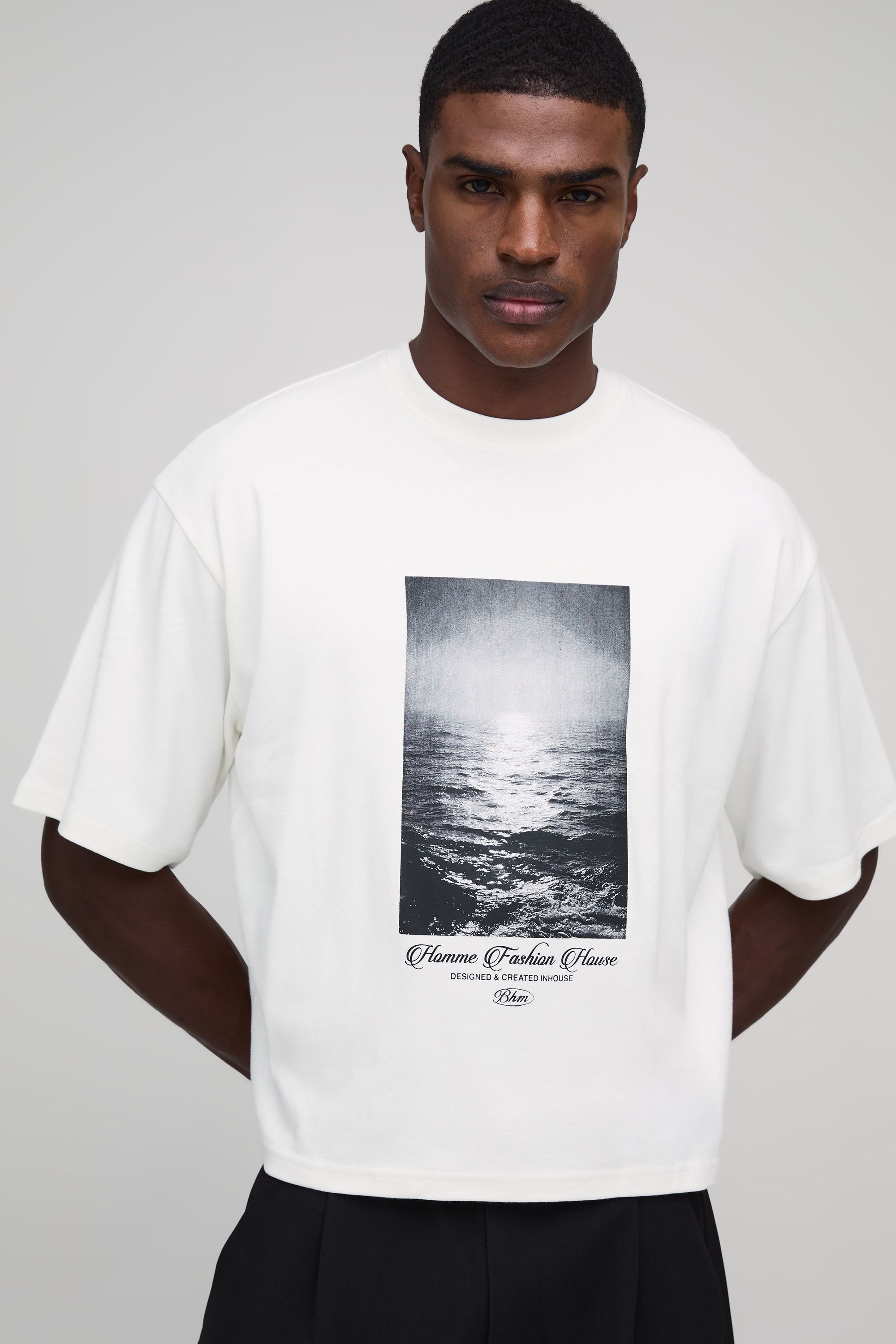 BoohooMAN: Oversized Boxy Heavyweight Landscape Interlock T-Shirt