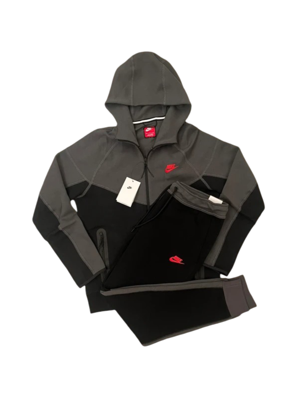 Nike: Men's Tech Fleece Set (Black/Grey)