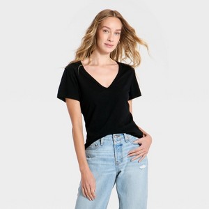 Women's Short Sleeve Iconic V-Neck T-Shirt (Black)