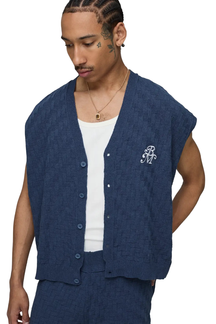 boohooMAN: BM Embroidered Regular Fit Crosshatch Knitted Button Up Vest (Navy)