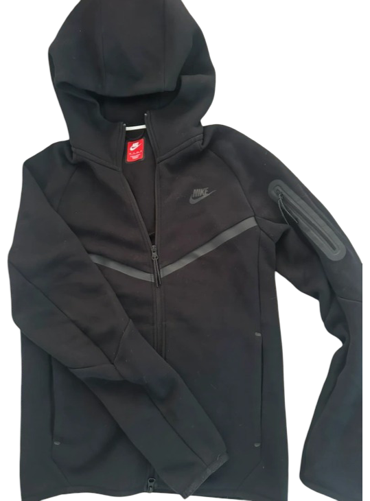 Nike: Men’s Tech Fleece (Black)