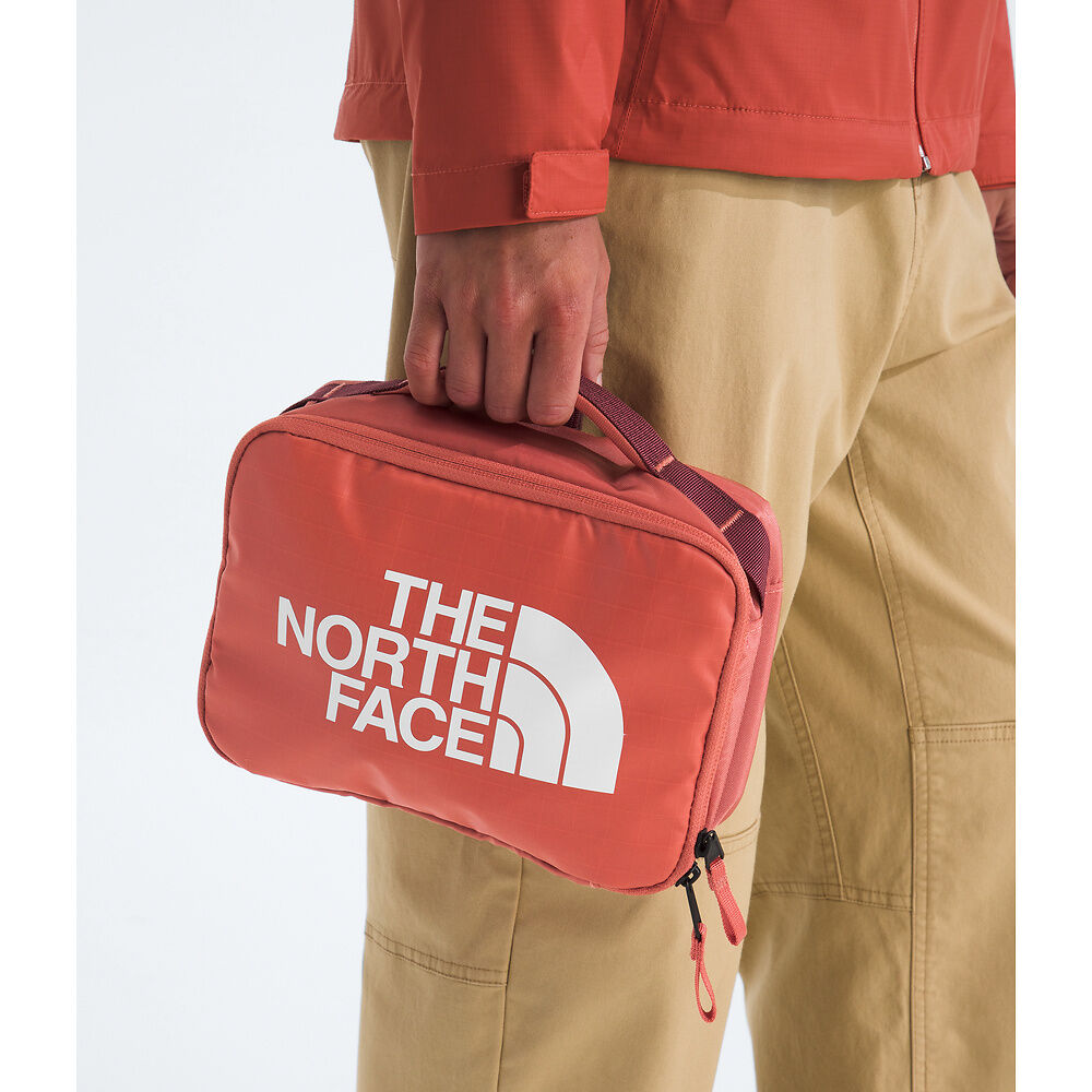 Base Camp Voyager Toiletry Kit (Mars Dust/Sumac)