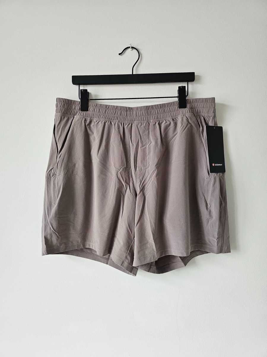 Men's Pace Breaker Linerless Short 7" (Warm Ash Grey)