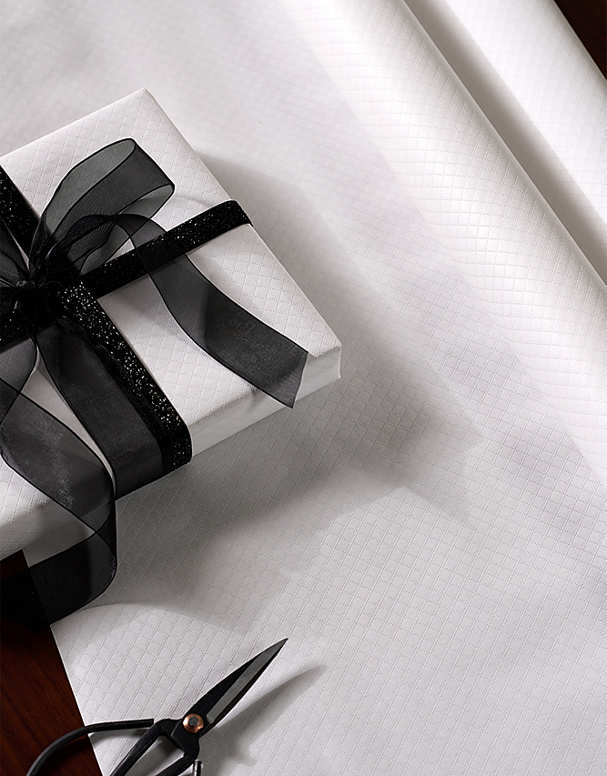 Textured Piqué Wrapping Paper (White, 10m)