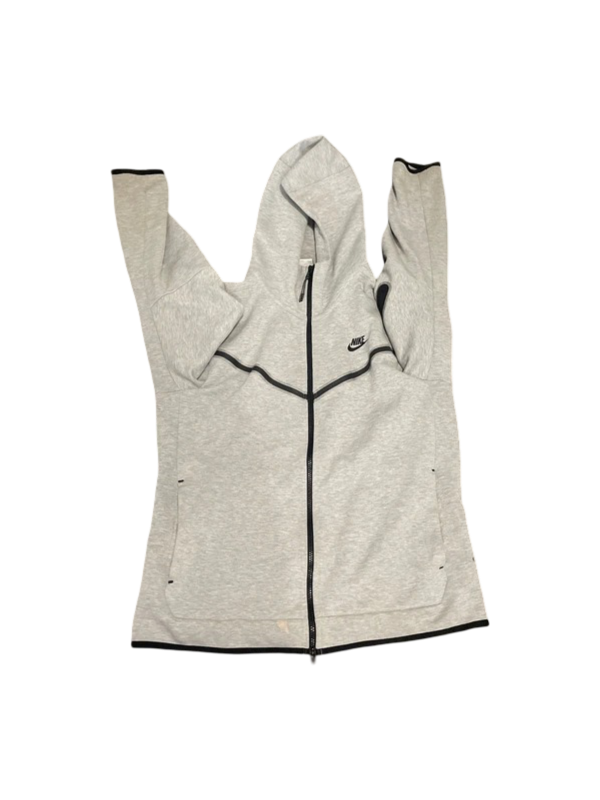 Nike: Men’s Tech Fleece Jumper (Grey)